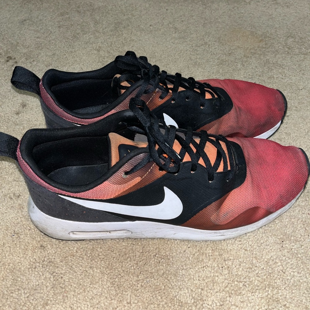 Nike Tavas